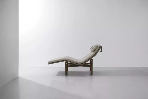 Stilt Chaise Lounge - Image 3
