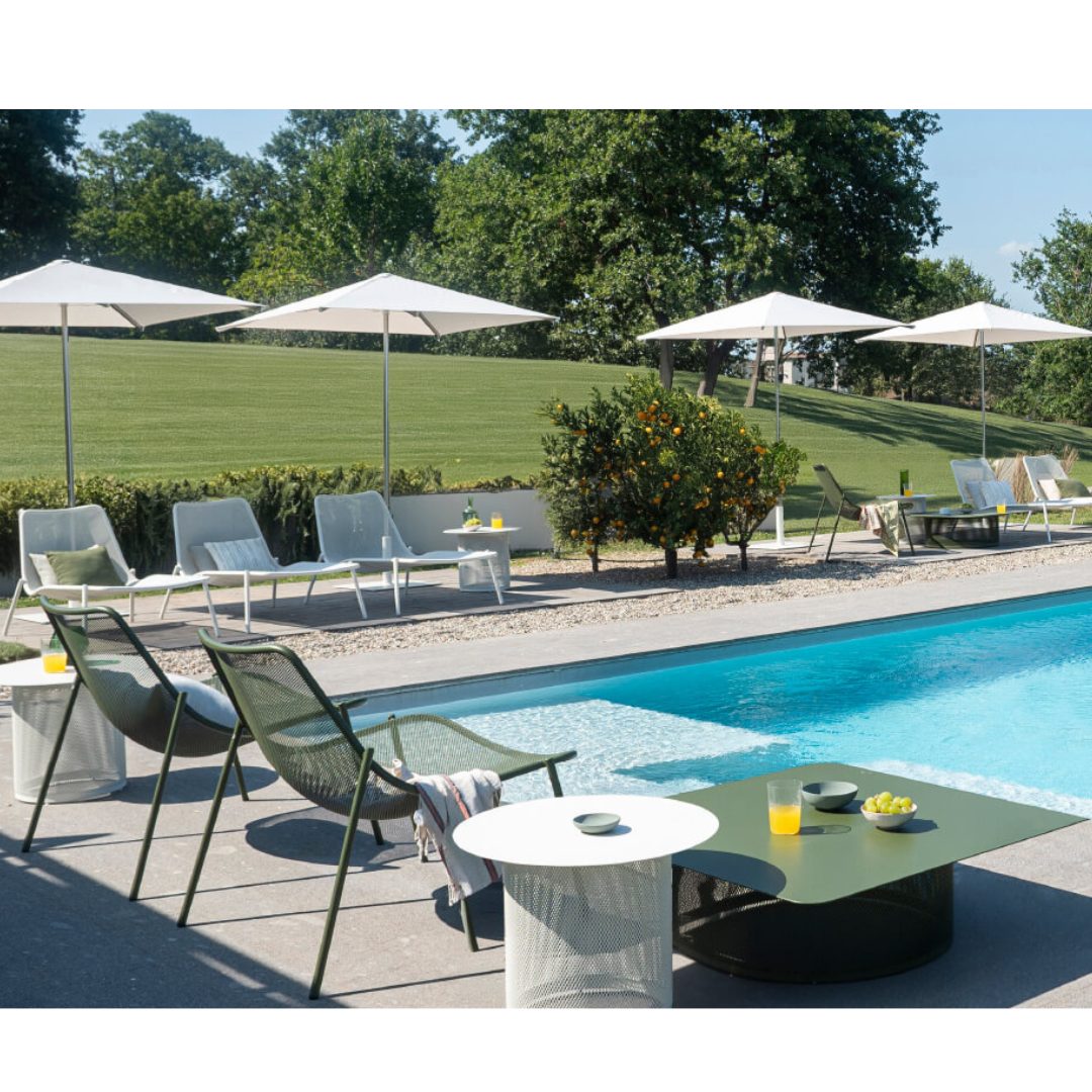 ROund Stackable Sunbed Round Stackable Sunbed with Cushions - Image 1