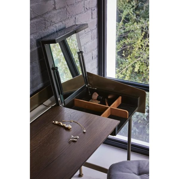 Secret Desk - Image 4